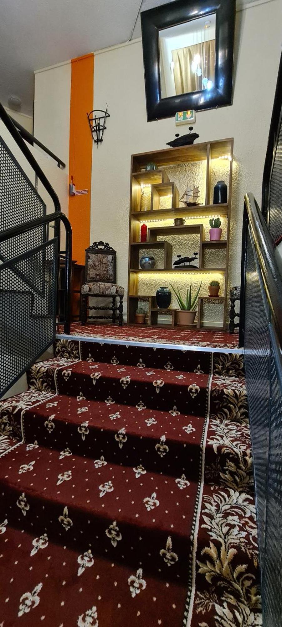 Hotel L'Etoile Aeroport - A61 卡尔卡松 外观 照片