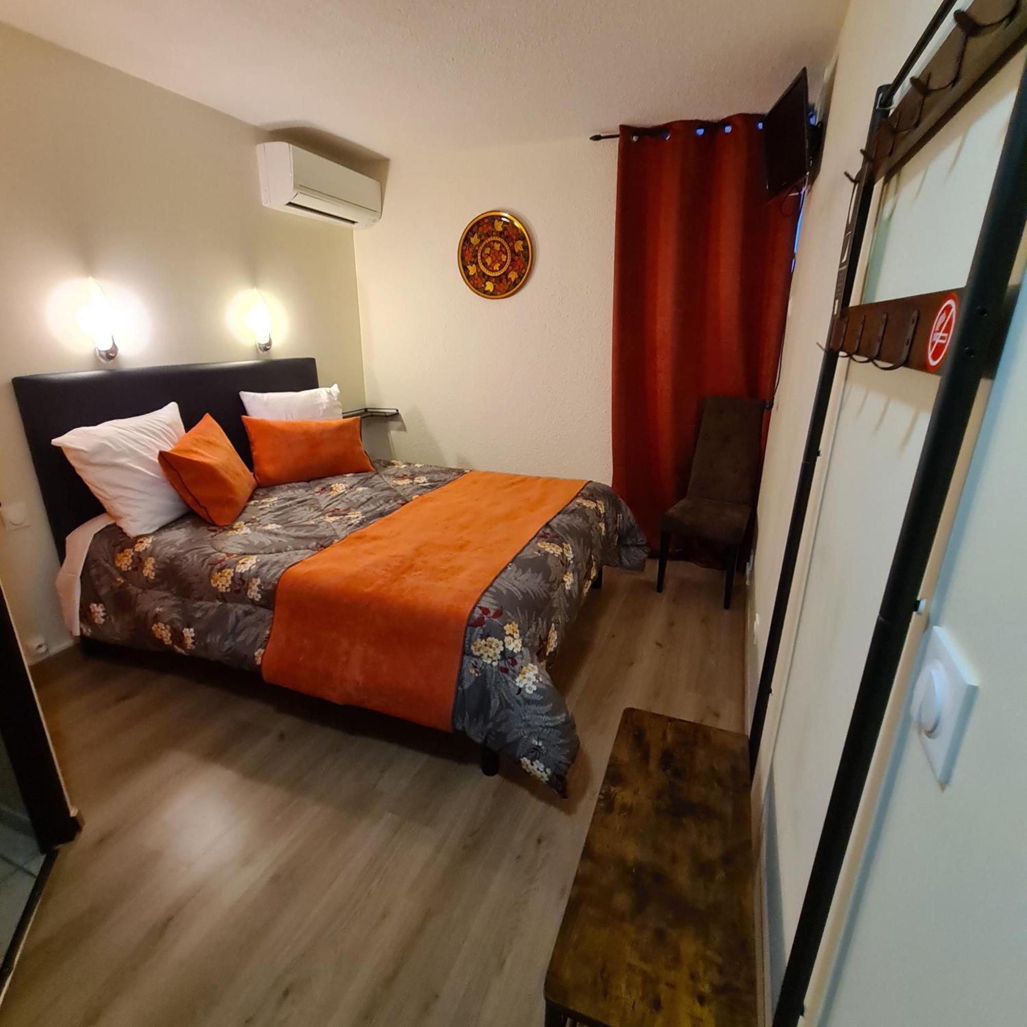 Hotel L'Etoile Aeroport - A61 卡尔卡松 外观 照片