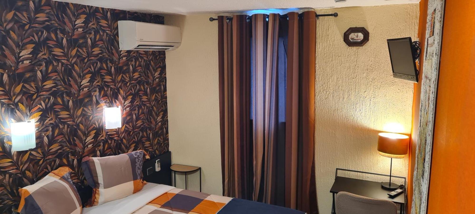 Hotel L'Etoile Aeroport - A61 卡尔卡松 外观 照片