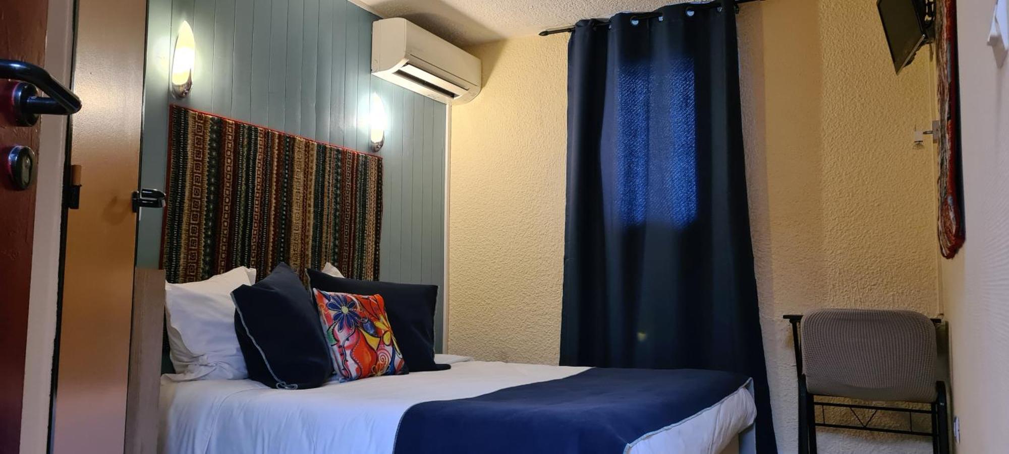 Hotel L'Etoile Aeroport - A61 卡尔卡松 外观 照片